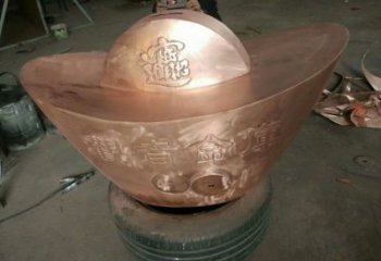 金元寶銅雕塑廠家，鑄銅金元寶雕塑制作公司
