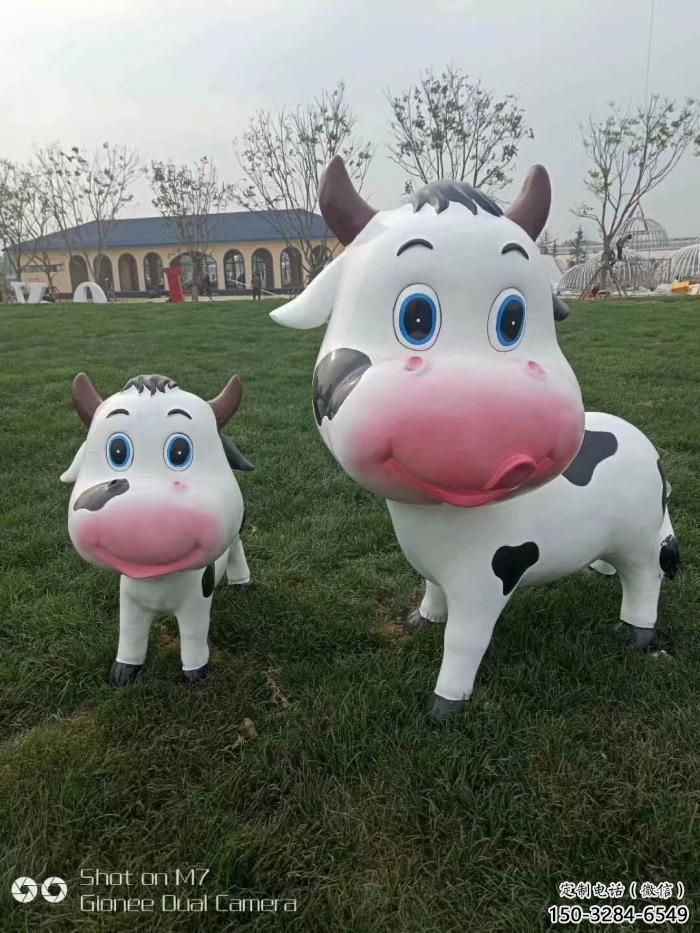 抽象玻璃鋼小狗雕塑 店門口彩繪雕塑 步行街?jǐn)[件