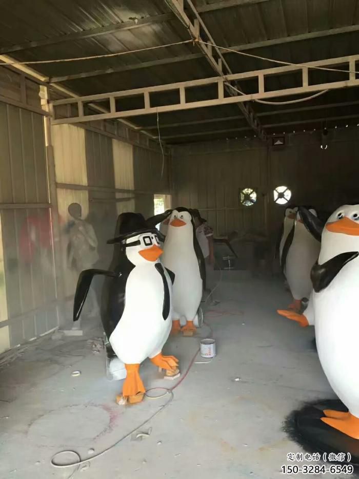 抽象玻璃鋼企鵝雕塑 店門口彩繪雕塑 步行街擺件