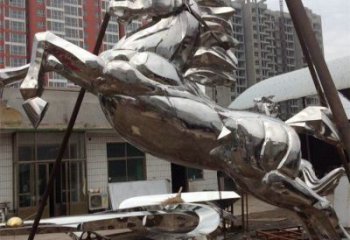 不銹鋼奔馬雕塑廠家，城市動(dòng)物擺件，仿真小品