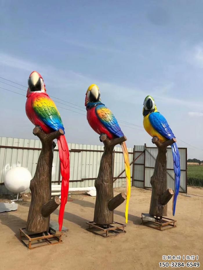 廣場鸚鵡雕塑效果圖 公園仿真雕塑 抽象擺件