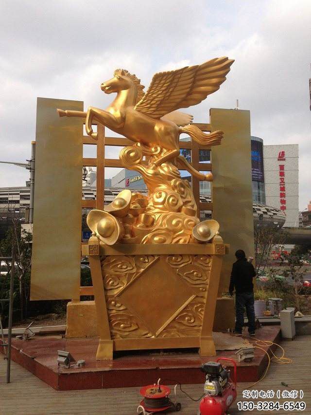 庭院戰(zhàn)馬雕塑，現(xiàn)代小品，彩繪工藝