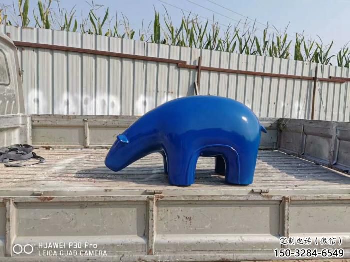 廣場狗熊雕塑，卡通水景雕塑，抽象效果