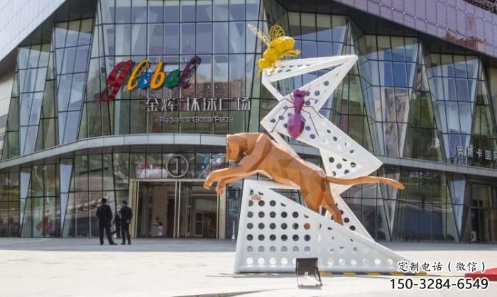 室內獵豹雕塑，拉絲動物雕塑，抽象效果