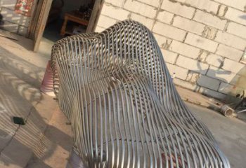 園林景觀雕塑，噴漆假山雕塑，網(wǎng)格形式