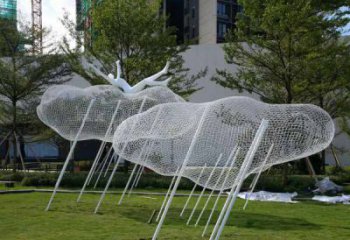 園林云朵雕塑，噴漆景觀雕塑，網格形式