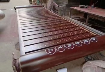 景區(qū)書卷雕塑，鍍金歐式雕塑，鐵藝材質