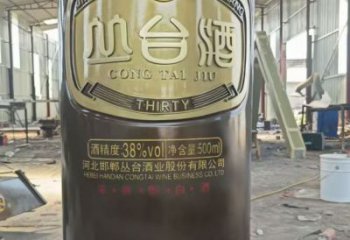 室內酒瓶雕塑，拉絲景觀雕塑，抽象效果