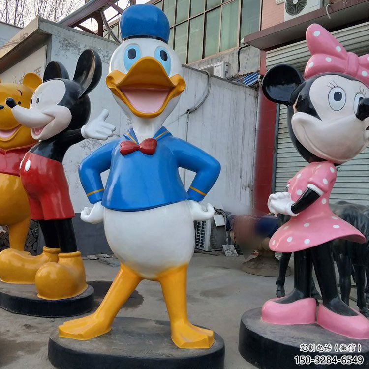 鍛造唐老鴨雕塑 懸空餐飲店卡通雕塑 戶外動漫雕塑