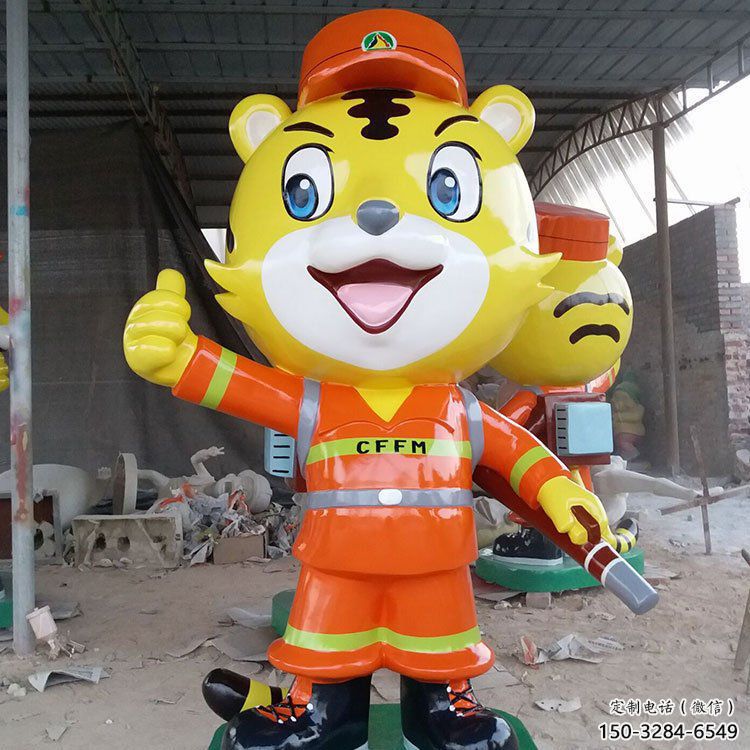 門口消防員雕塑 售樓處卡通雕塑 動漫小品
