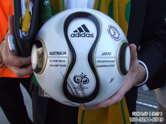 仿真足球雕塑 現代球體雕塑 部隊球類雕塑