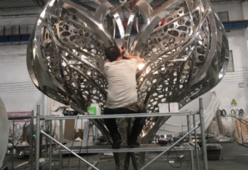 心形雕塑廠家，鏤空抽象藝術(shù)，燈光原理設(shè)計(jì)制作
