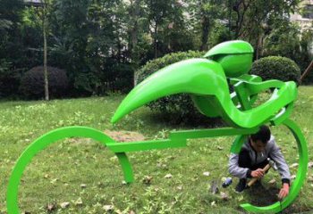 大門口自行車雕塑 發(fā)光公園運動員雕塑 仿真體育雕塑