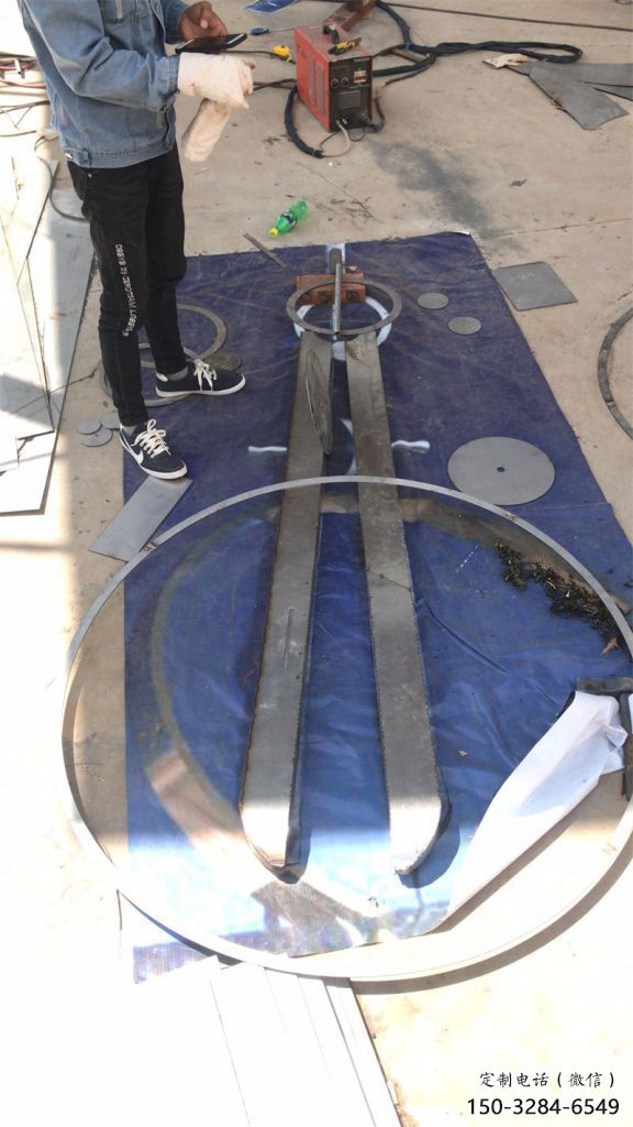 景觀圓規(guī)雕塑 仿真景觀雕塑 景觀標識雕塑