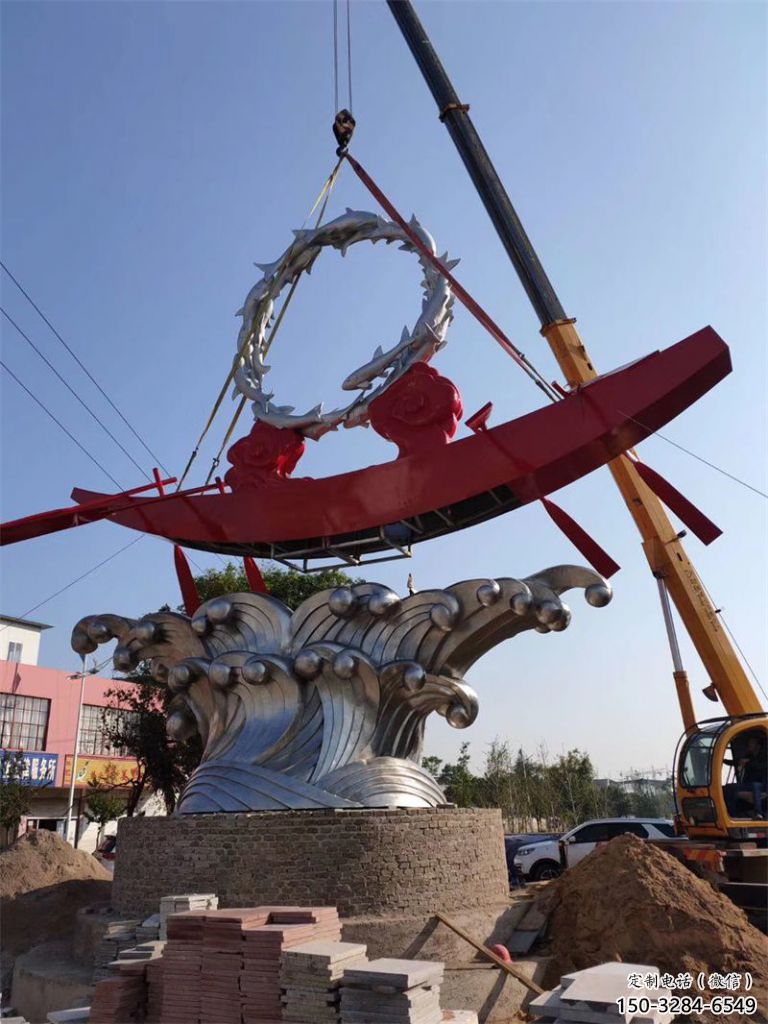 大型商場龍舟雕塑 仿真劃槳雕塑 鏡面競賽雕塑