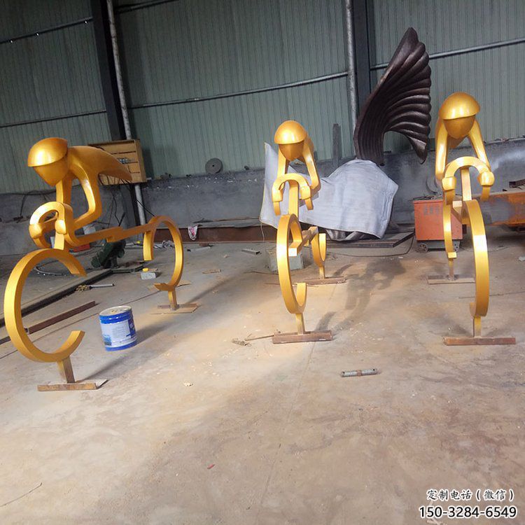仿古賽車雕塑 騰飛賽車人雕塑 房地產(chǎn)體育雕塑