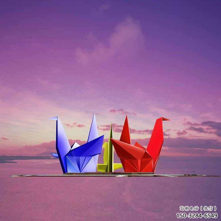 街道千紙鶴雕塑 現(xiàn)代折紙風(fēng)格 彩繪鶴鳥雕塑