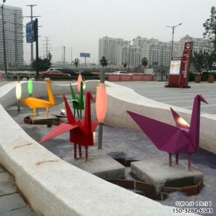 街頭千紙鶴雕塑 大型別墅區(qū)鶴鳥雕塑 鋼管折紙風格