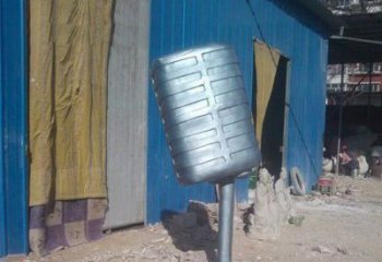 別墅區(qū)麥克風(fēng)雕塑 大型別墅區(qū)話筒雕塑 剪影音樂雕塑