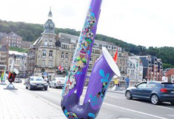 彩繪薩克斯雕塑 電鍍現代樂器雕塑 公園西方樂隊雕塑