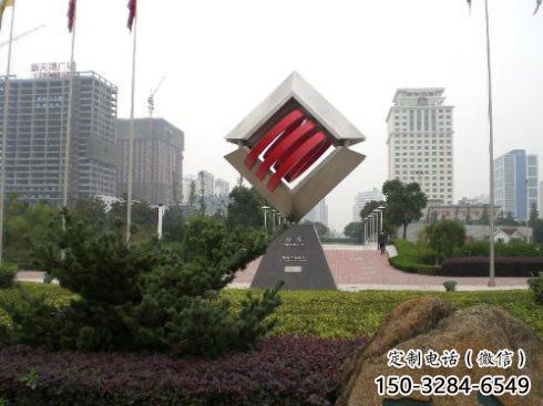 廣場(chǎng)中國(guó)結(jié)雕塑廠家，烤漆工藝制作，民俗文化標(biāo)識(shí)