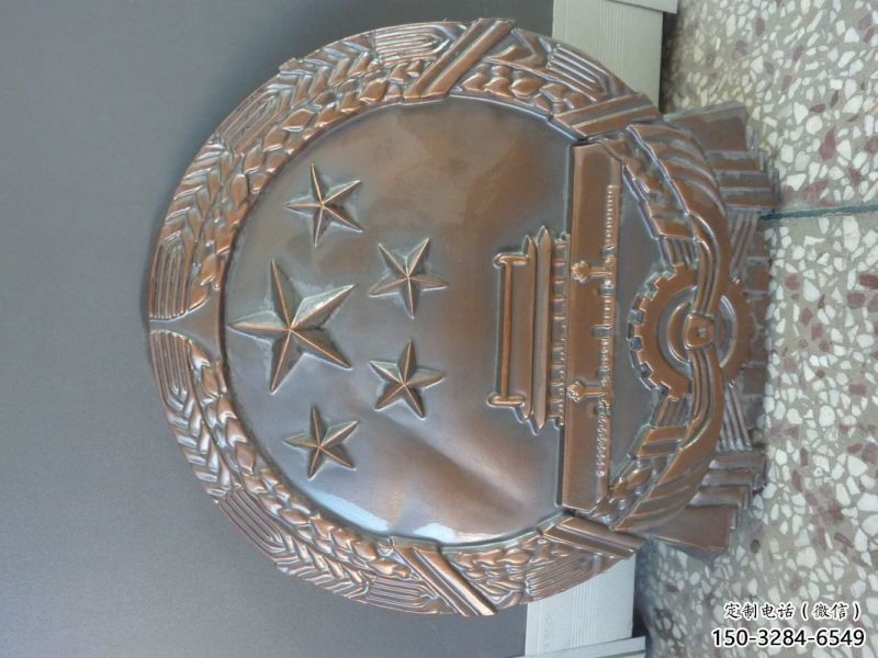 現(xiàn)代校徽雕塑