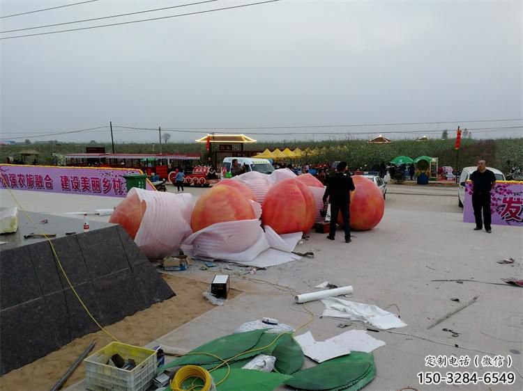 園林果籃雕塑展品，公園小品，桃子果籃雕塑生產商