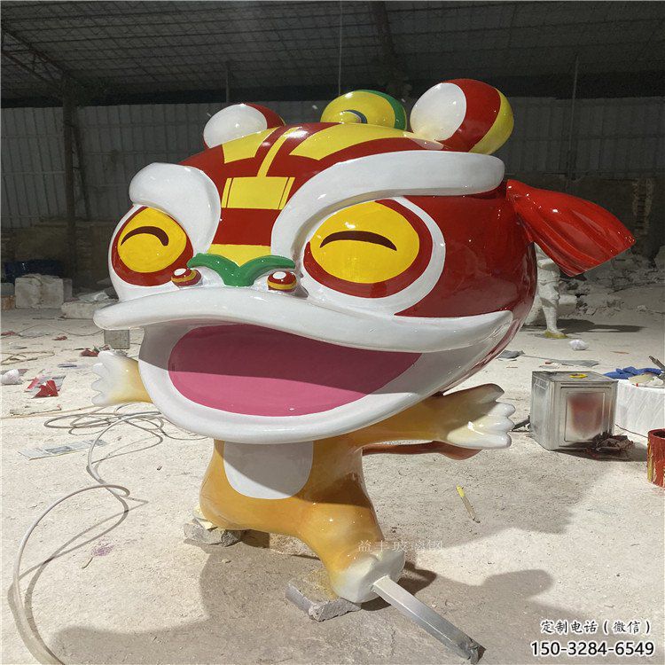 卡通形態效果，玻璃鋼卡通獅子雕塑，美陳景觀擺件