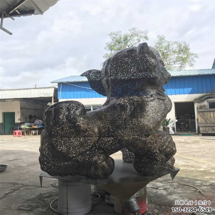 景區獅子雕塑供給，編織工藝雕塑，鋼絲獅子雕塑制作