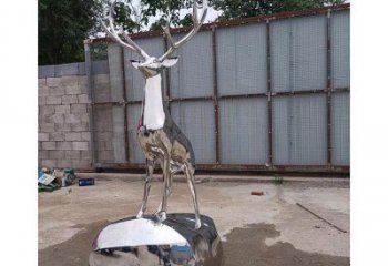 仿真小鹿雕塑制造，白鋼構(gòu)件，不銹鋼鏡面小鹿雕塑提供