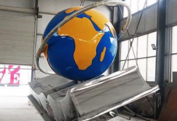 地球儀雕塑擺件，彩鋼制作，大型書籍地球儀雕塑公司