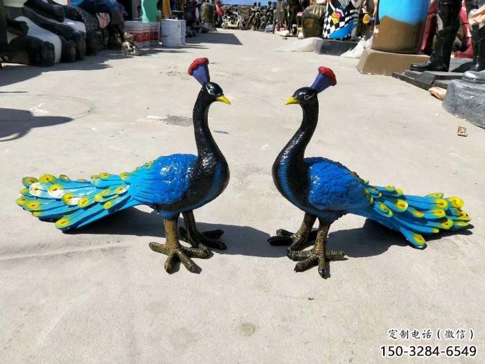 彩繪孔雀雕塑承接，景區案例，仿真孔雀雕塑制作