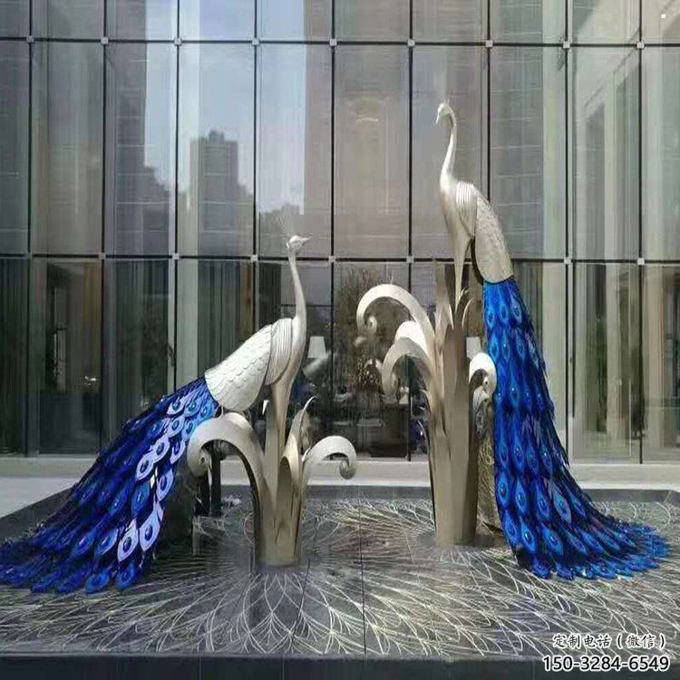 孔雀雕塑制造商，小區(qū)擺件，不銹鋼孔雀雕塑廠家提供