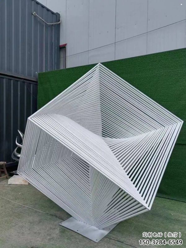 立方體雕塑服務商，街道標識，鏤空立方體雕塑定制