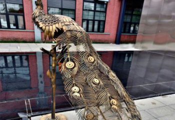 孔雀雕塑創意精選，彩鋼制作，銅孔雀雕塑標準廠家