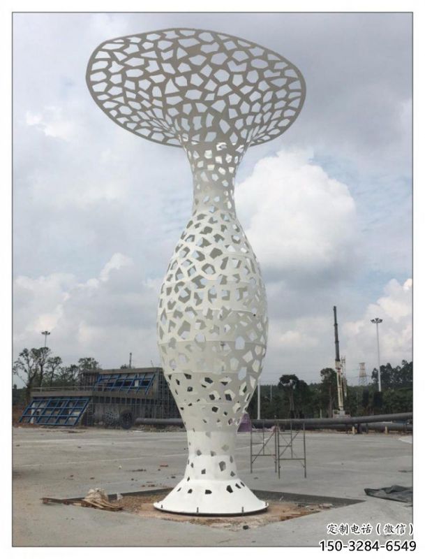 花瓶雕塑制作，城市裝飾，不銹鋼鏤空花瓶雕塑標準