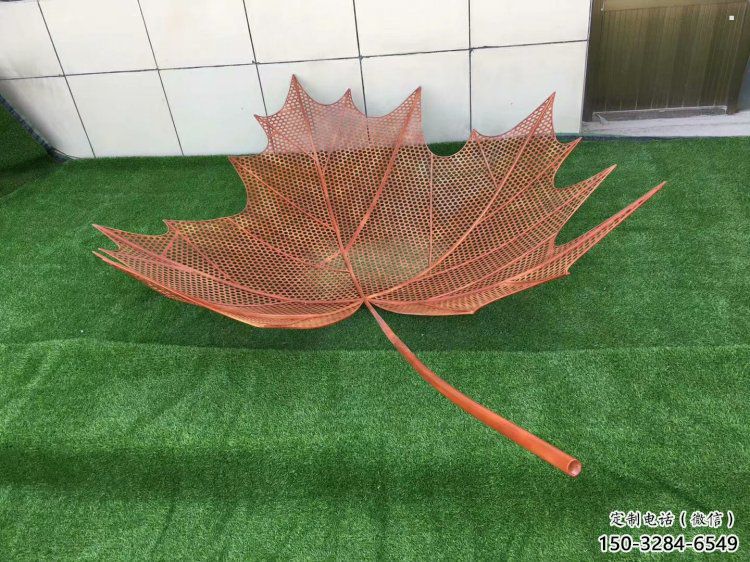 鏤空樹葉雕塑，景區(qū)雕塑，鐵藝樹葉雕塑廠家指用