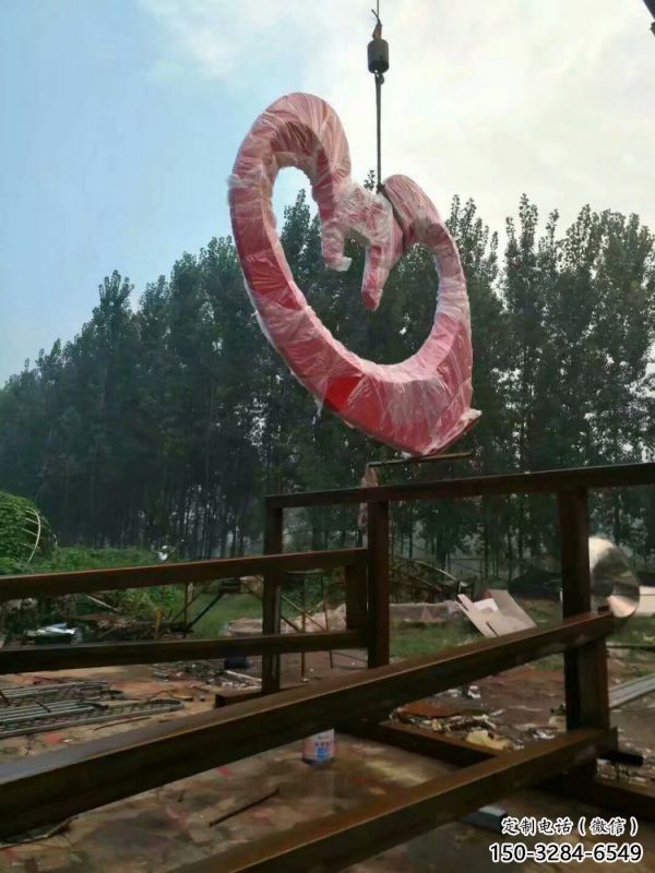 愛心雕塑提供，美陳雕塑，景觀烤漆愛心雕塑承接