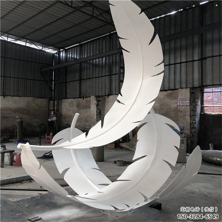 羽毛雕塑預(yù)定，城區(qū)小品，民俗烤漆羽毛雕塑制造商