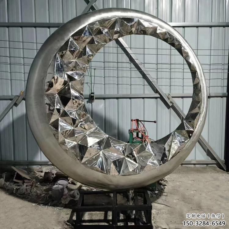 不銹鋼圓環(huán)雕塑生產(chǎn)制作