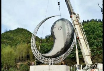 大型月亮雕塑，鍍銅景觀雕塑，鏡面工藝