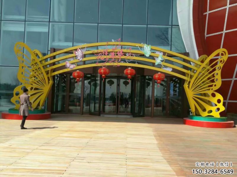 河池蝴蝶拱門雕塑，鏤空烤漆效果，不銹鋼小區(qū)標(biāo)識雕塑