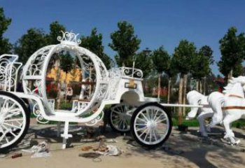 裕華廣場(chǎng)馬車(chē)雕塑