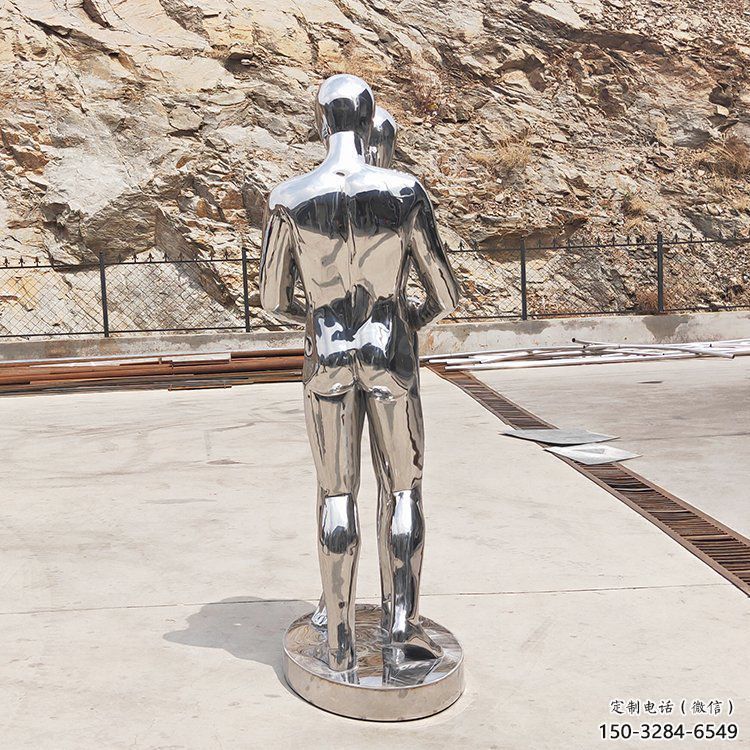 杏花嶺廣場(chǎng)情侶雕塑