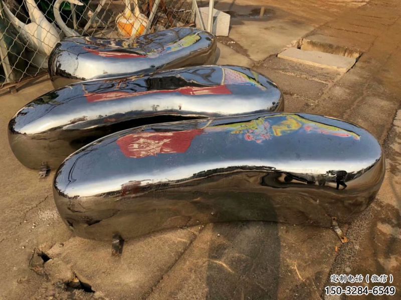 昌吉坐凳雕塑，小區園林雕塑，不銹鋼鏡面效果